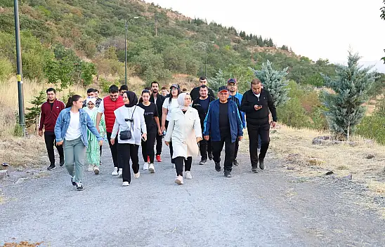 Başkan Büyükkılıç ve Gençler Sabah Yürüyüşünde Buluştu!