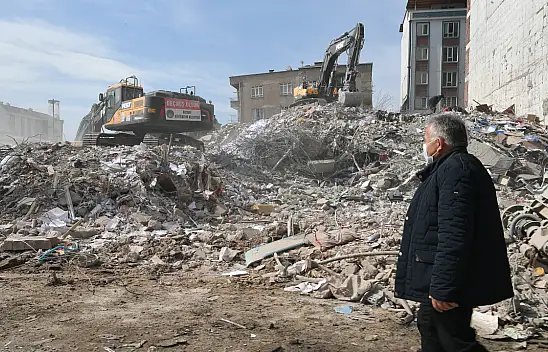 Başkan Büyükkılıç 'Yüzyılın Afeti Yüzyılın Dayanışmasına Dönüştü'