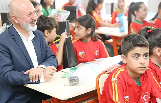 Başkan Çolakbayrakdar, öğrencileri tebrik etti!