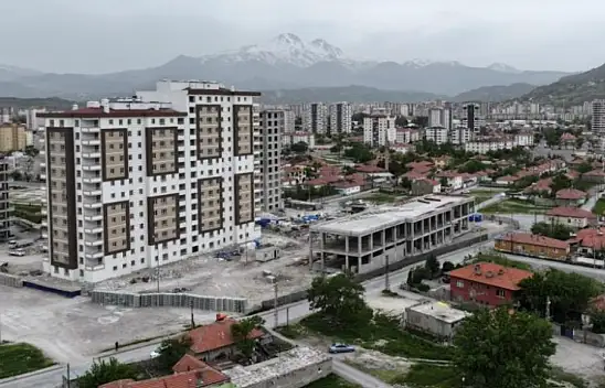 Başkan iddialı: 'İğne oyası oyar gibi!'