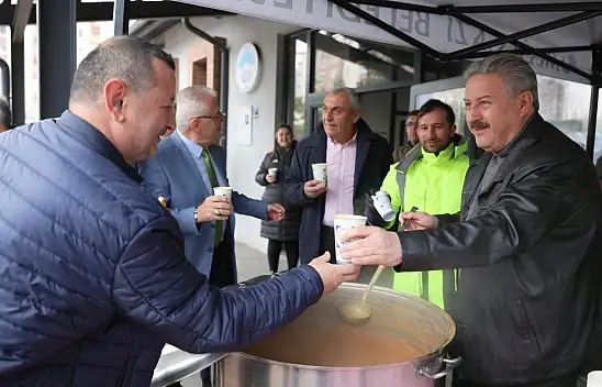 Başkan Palancıoğlu kepçenin başına geçti – Sınav sabahında Kayserililerle buluştu!