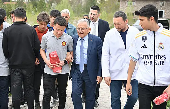 Başkandan o öğrencilere Kayserispor müjdesi!