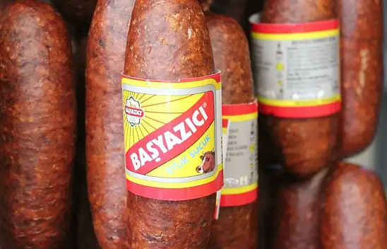 Başyazıcıoğlu'dan hileli sucuk açıklaması: Bize ait değil!