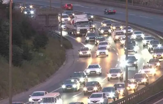 Bayram trafiği yoğunluğu dikkat çekti!