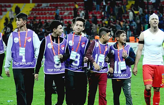 Beşiktaş'ın radarında yer alıyordu! Kayserispor'un minikleri büyüdü, yıldız oldu!