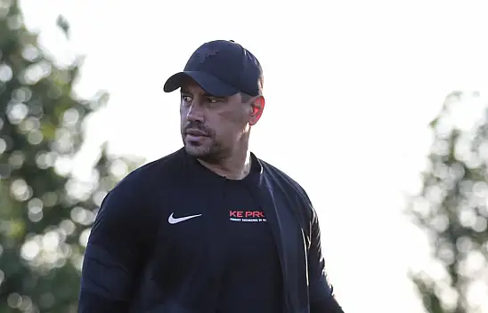 Bu da oldu! Çağdaş Atan'a bakın nasıl şarkı söylettiler - Kayserispor Haberleri