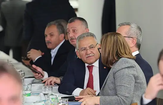 Büyükkılıç, Ankara'daki hizmet binasında düzenlenen toplantıya katıldı