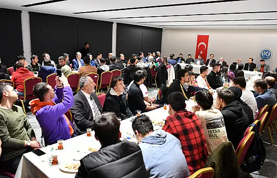 Büyükkılıç öğrencilerle iftar sofrasında buluştu!