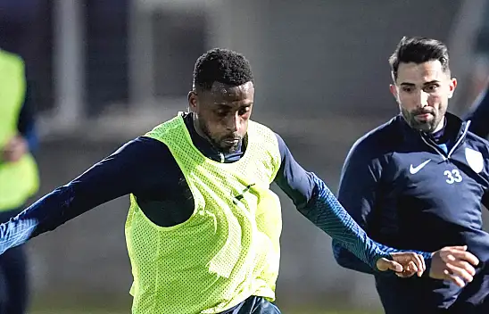 Carole mi Hasan Ali mi?