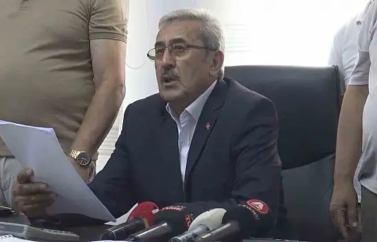 CHP'de son dakika! 9 istifa