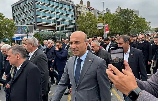 CHP'li Genç ve milletvekillerinden protesto yürüyüşü