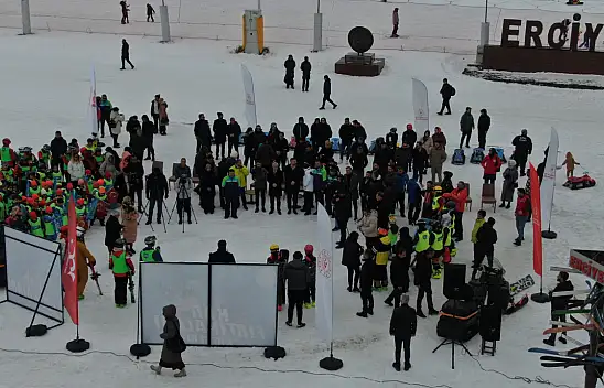 Çiçek, 'Kış sporlarının merkeziysek, çocuklar yararlanacak'