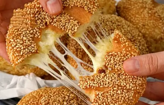 Çocuklar İçin Beslenme Tarifleri - Susamlı Simit Poğaça