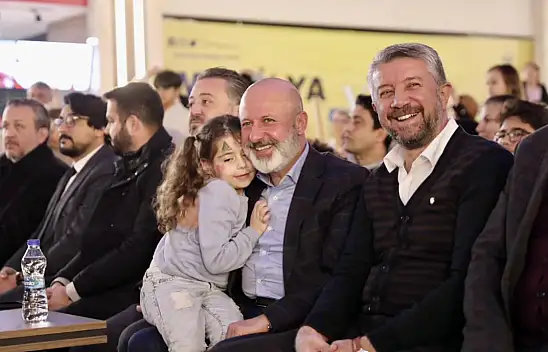 Çolakbayrakdar'dan Anlamlı Mesaj...