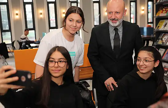 Çolakbayrakdar gençler için konuştu!