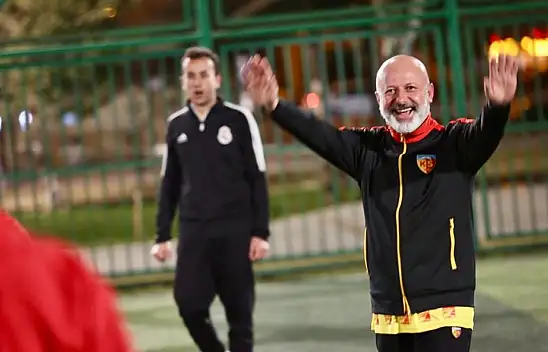 Çolakbayrakdar'ın Futbol Aşkı!