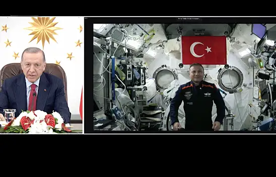 Cumhurbaşkanı Erdoğan, Astronot Gezeravcı'ya 'İlk Astronotumuz oldun ama son olmayacaksın!'