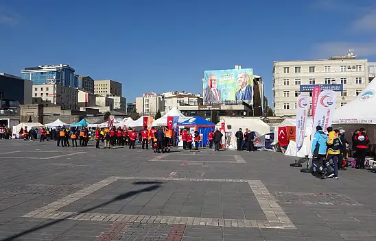 Cumhuriyet Meydanı'nda farkındalık çalışması!