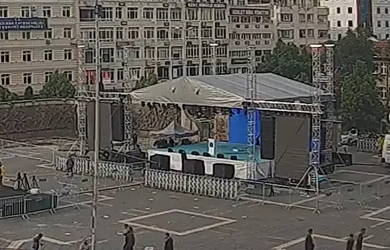 Cumhuriyet Meydanı'nda konser mi var?