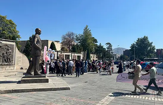 Cumhuriyet Meydanı'nda kutlama var!