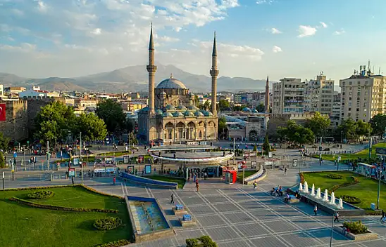 Cumhuriyet Meydanı'ndan Kaldırılıyor!