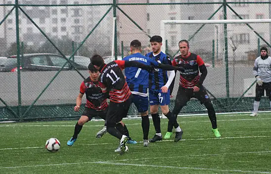 Dikkat Çeken O Maç! 14 golün atıldığı müsabaka erken bitti