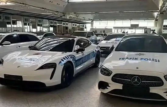 Dilan Polat ve Engin Polat'ın araçlarının yeni görüntüsü dikkat çekti!