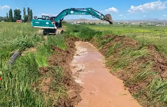 DSİ Sarıoğlan'da sel ve taşkın tehlikesine karşı harekete geçti!
