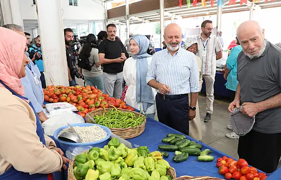 Ekolojik Pazar kapılarını açtı: Başkan Çolakbayrakdar vatandaşlarla bir araya geldi!