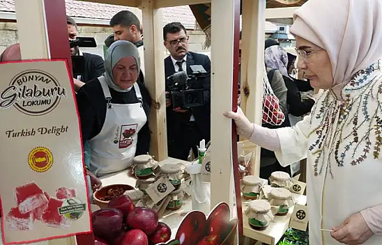 Emine Erdoğan katıldığı programda Bünyan rüzgarı!