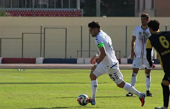 Erciyes 38 FK'dan ayrılan Kayserili golcü, yeni takımında krallığa koşuyor! Son maçta hattrick yaptı