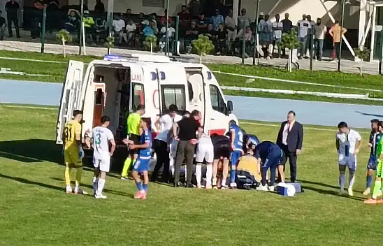 Erciyes 38 FK- Denizlispor maçında bir oyuncunun ayağı kırıldı