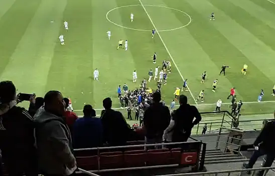 Erciyes 38 FK maçı 3-0'dan çevirdi, tribünde ortalık karıştı! (Erciyes 38 FK - Malatya Yeşilyurtspor)
