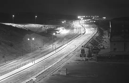 Erciyes'te kış bitmiyor: Lapa lapa kar, donduran soğuk!