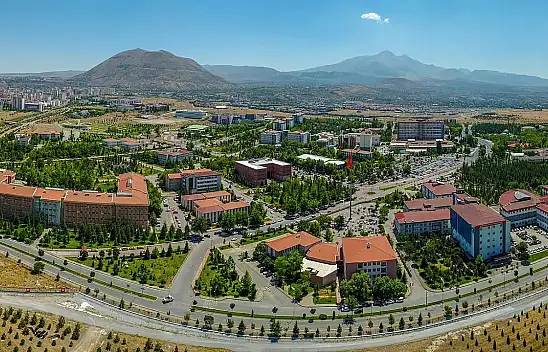 Erciyes Üniversitesi yüzde 100,4 doluluk oranına ulaştı: Kayıt takvimi açıklandı!