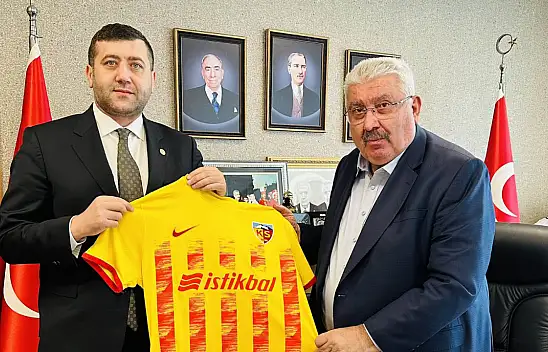 Ersoy, Semih Yalçın'a Kayserispor Forması Hediyesi etti