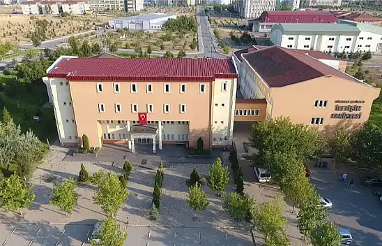 ERÜ İletişim Fakültesi'nde 'çifte' başarı!