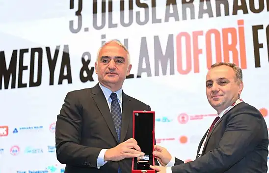 ERÜ'nün de katıldığı '3. Uluslararası Medya ve İslamofobi Sempozyumu' gerçekleştirildi