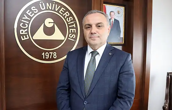ERÜ Rektörü'nden tercih yapacak gençlere kritik uyarı! Geleceğin mesleklerini işaret etti