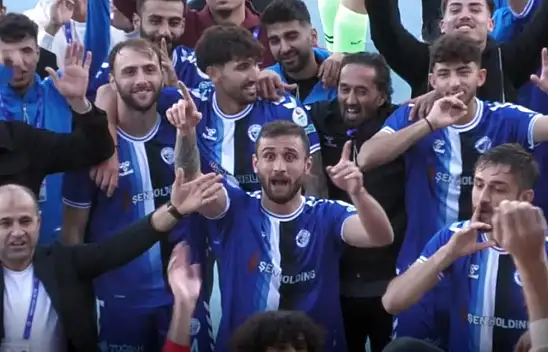 Attığı gollerle takımını galibiyete taşıyan Bozkuş, gollerini doğacak çocuğuna armağan etti