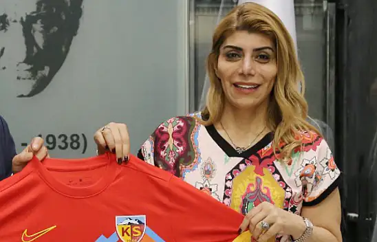 Futbolculardan Berna Gözbaşı'na destek geldi!
