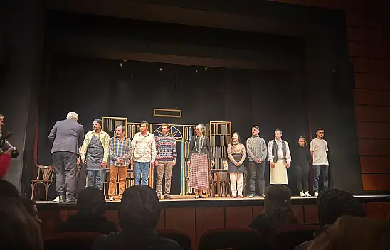 Gazeteciler ve aileleri tiyatro oyununda buluştu