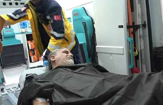 Kayseri'de gazeteciye silahlı saldırı - Olay yerinden görüntüler...