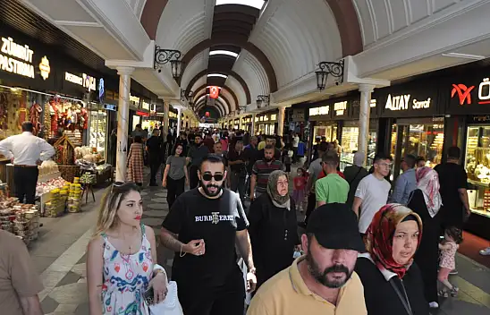 Pahalılık bayram dinlemiyor! Fiyatları görenler eve eli boş dönüyor!