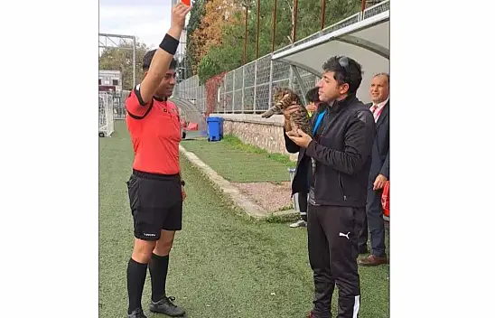 Haftaya onu yeşil sahalarda göremeyeceksiniz – Hakemden kırmızı kartı yedi!