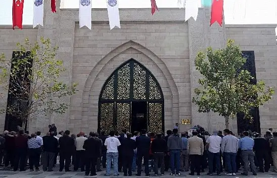 Hulusi Akar'a giden ilk bunu fark ediyor!