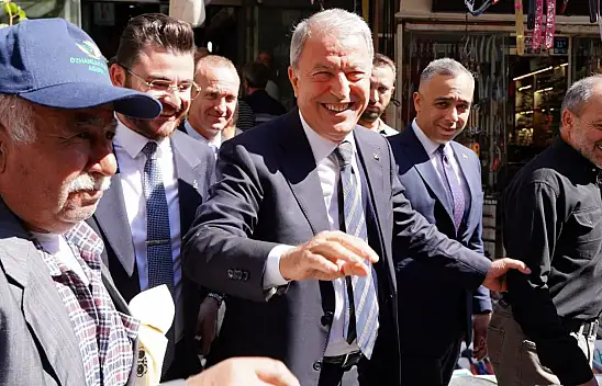 Hulusi Akar Kapalı Çarşı esnafıyla buluştu!