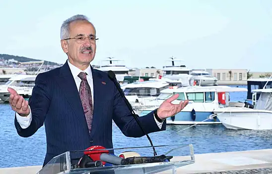 İlk yerli tarama gemisi suyla buluştu!