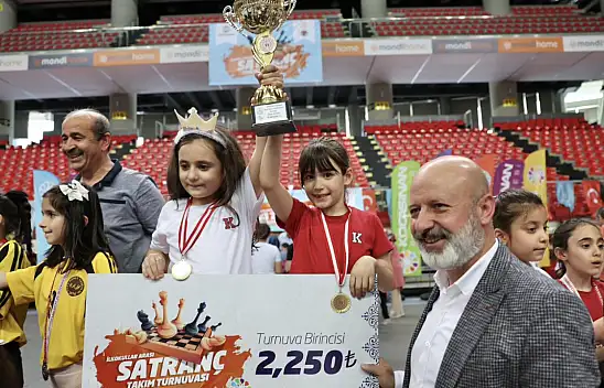 İlkokullar Arası Ödüllü Satranç Takım Turnuvası sona erdi!