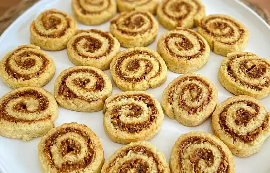 İncirli Rulo Kurabiye Tarifi – Çay Yanı Kurabiyesi